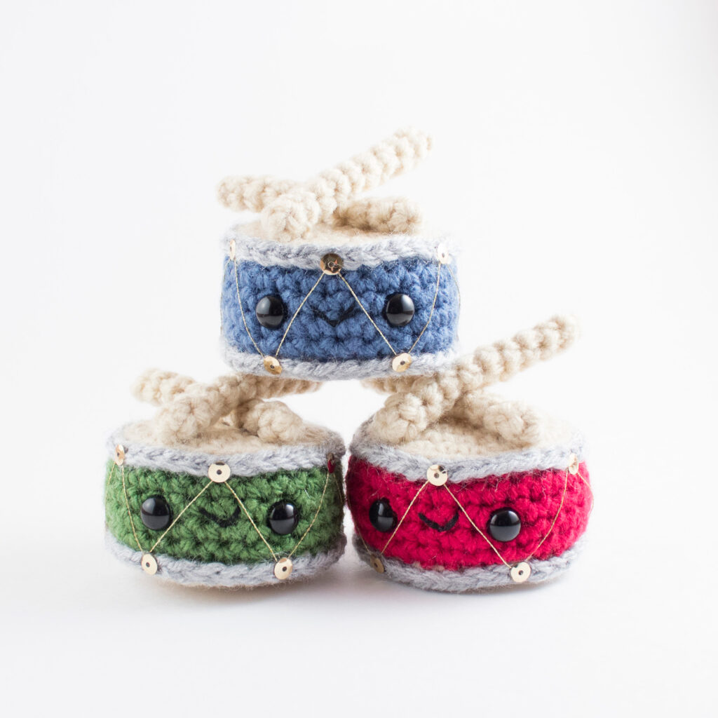 Mini Moon Keychain Pattern: Crochet pattern