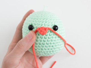 Chick Michaels Crochet Beak Assembly 01