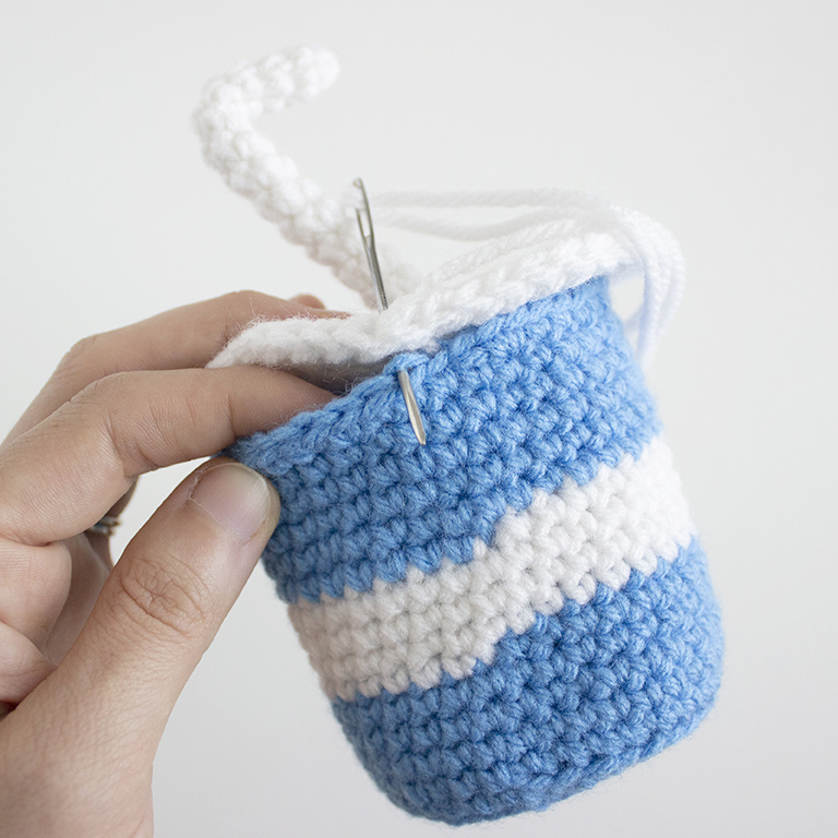 Free Sip the Soda Cup Crochet Pattern - A Menagerie of Stitches