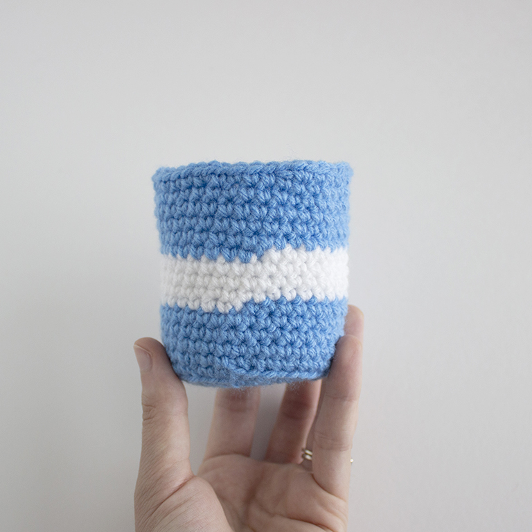 Free Sip the Soda Cup Crochet Pattern - A Menagerie of Stitches