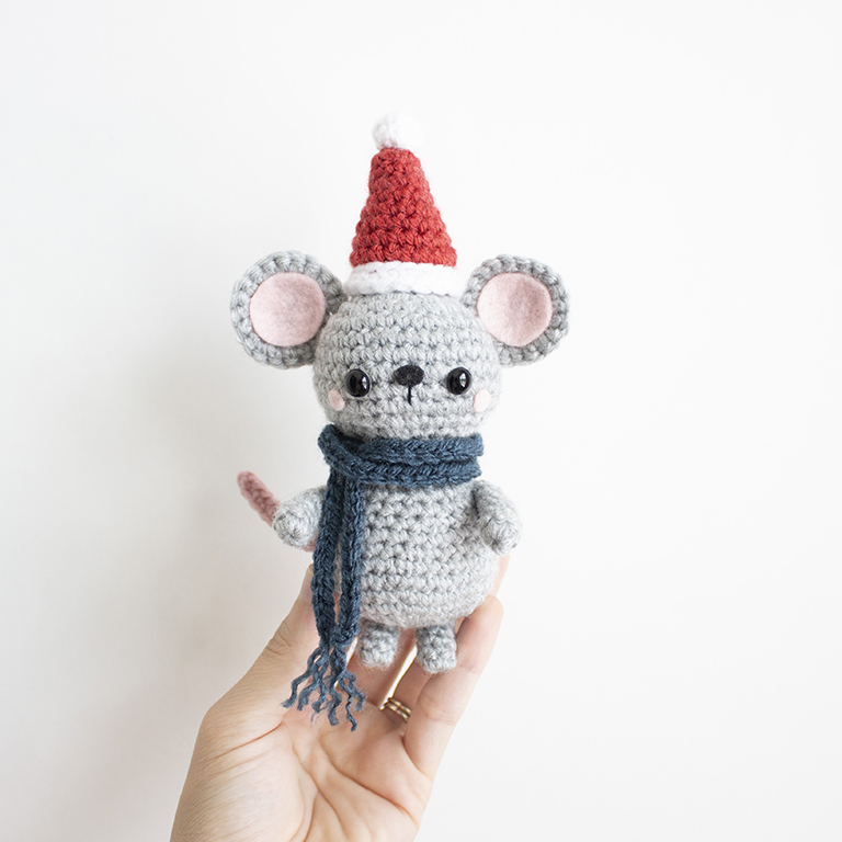 Free Crochet Christmas Mouse final 01