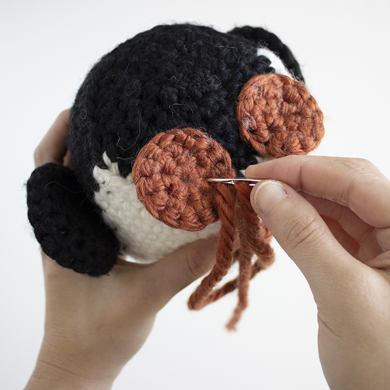 Small emotional support penguin <3 : r/crochet