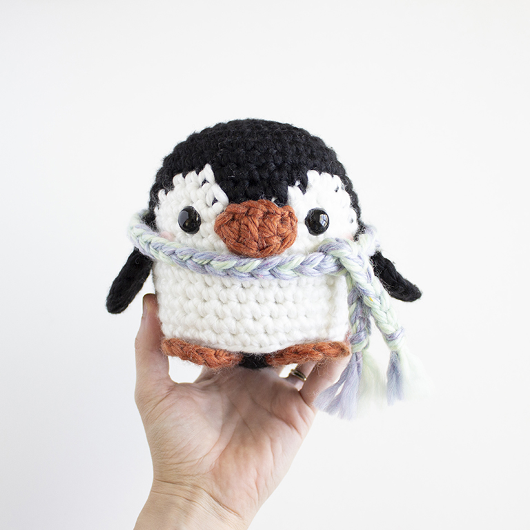 Free Cuddly Crochet Penguin SCARF - 01