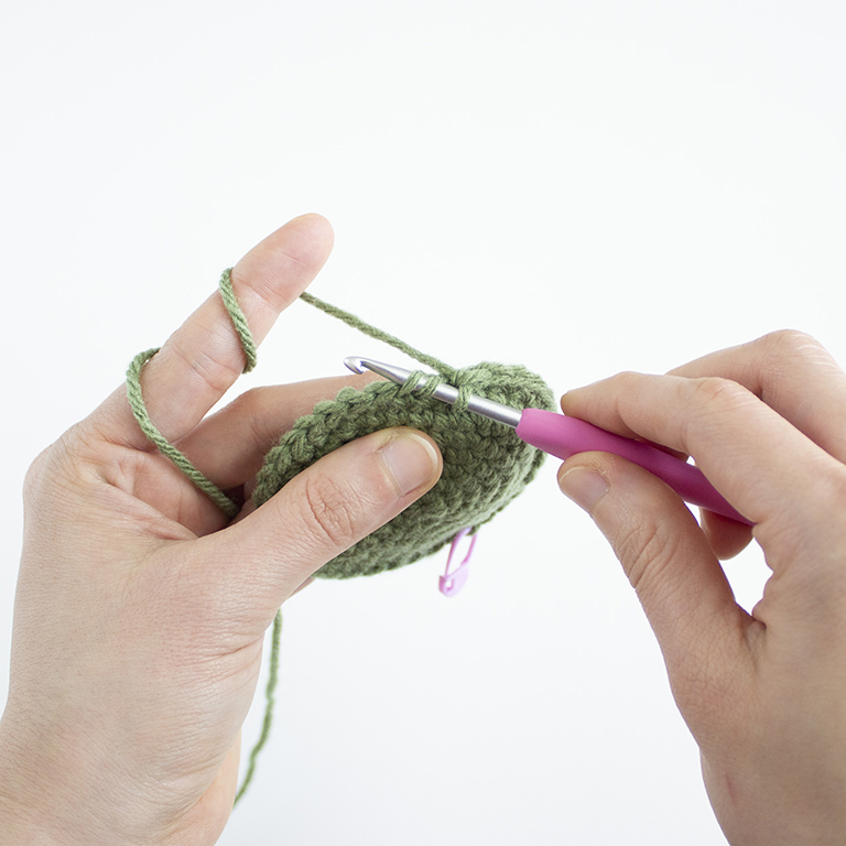 How to Invisible Decrease - Crochet Amigurumi - 01
