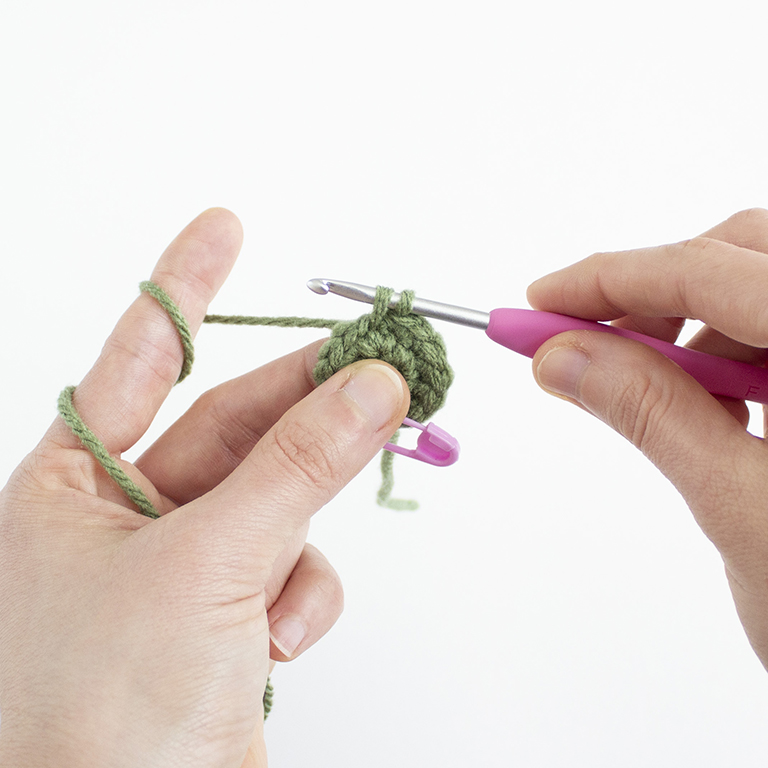 How to Crochet - SingleCrochet_3