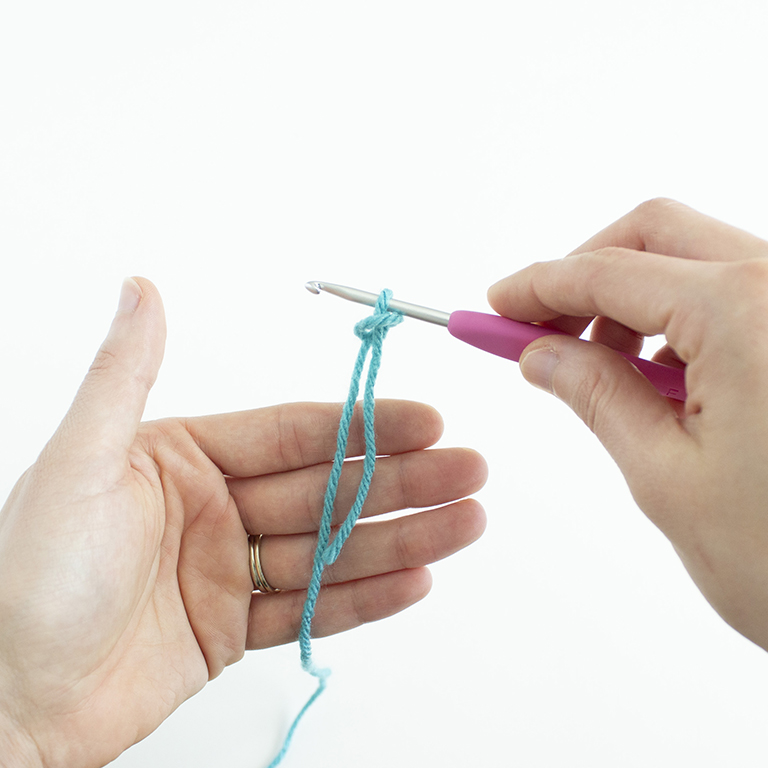 How to Crochet - Slip Knot - 04