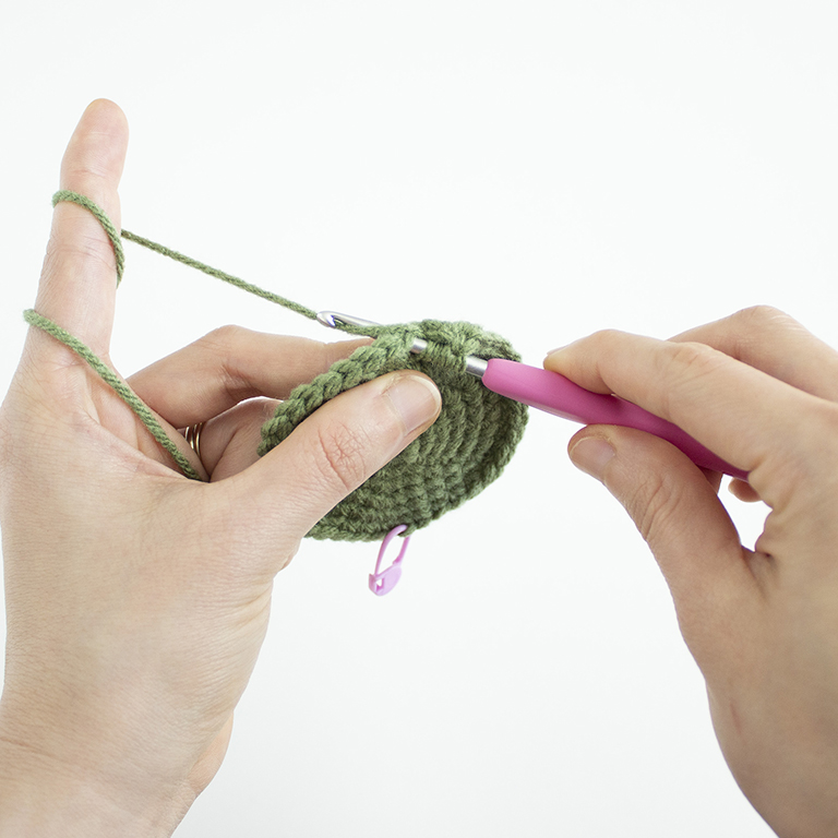 How to Crochet - Treble Crochet (tc) 02