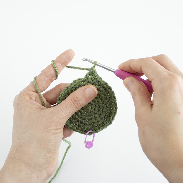 How to Crochet - Treble Crochet (tc) 08