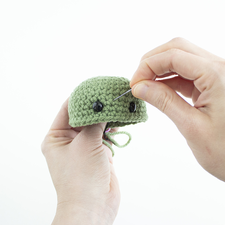 How to Crochet Amigurumi - Adding a mouth - 01
