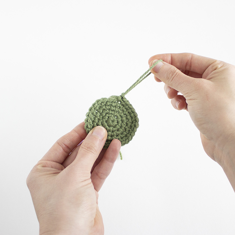 How to Crochet Amigurumi - Clean Fasten off - 02
