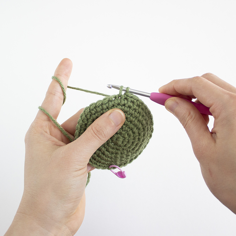 How to Crochet - Regular Color Change - 01