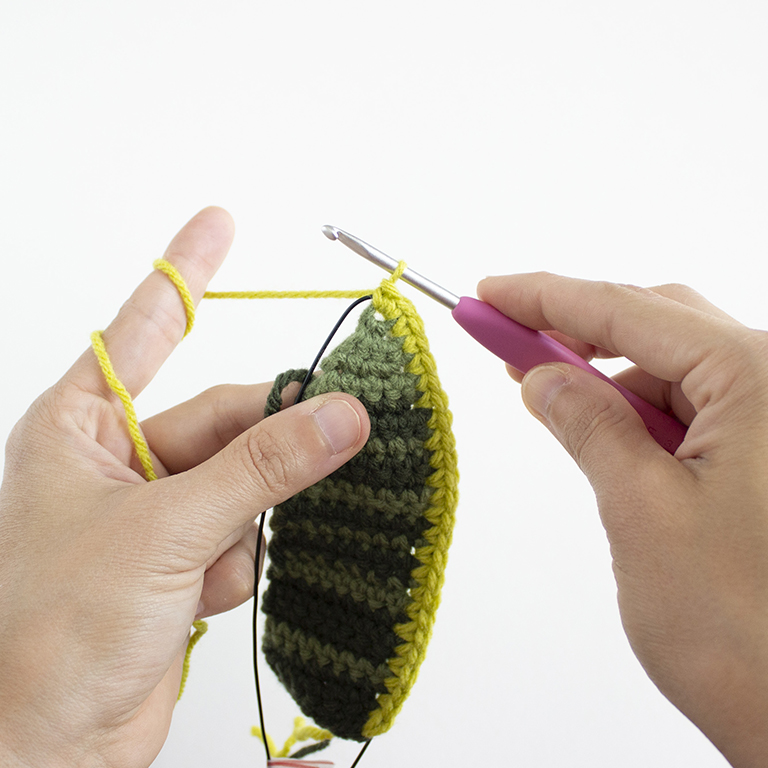 Free Crochet Snake Plant Amigurumi Pattern - LEAF VARIATIONS - LEAF BUILD - 20