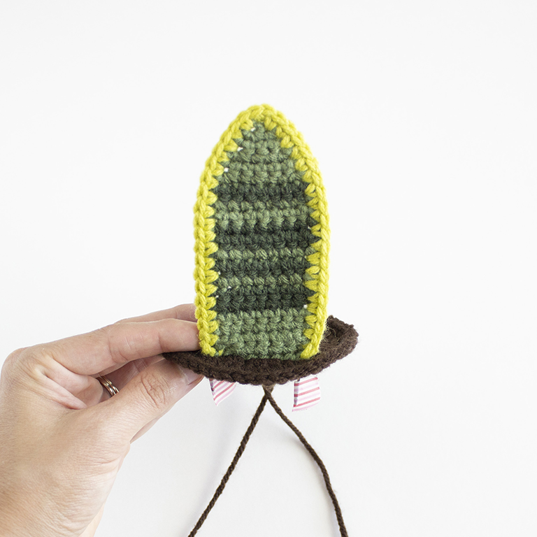 Free Crochet Snake Plant Amigurumi Pattern - LEAF VARIATIONS - ASSEMBLY - 05
