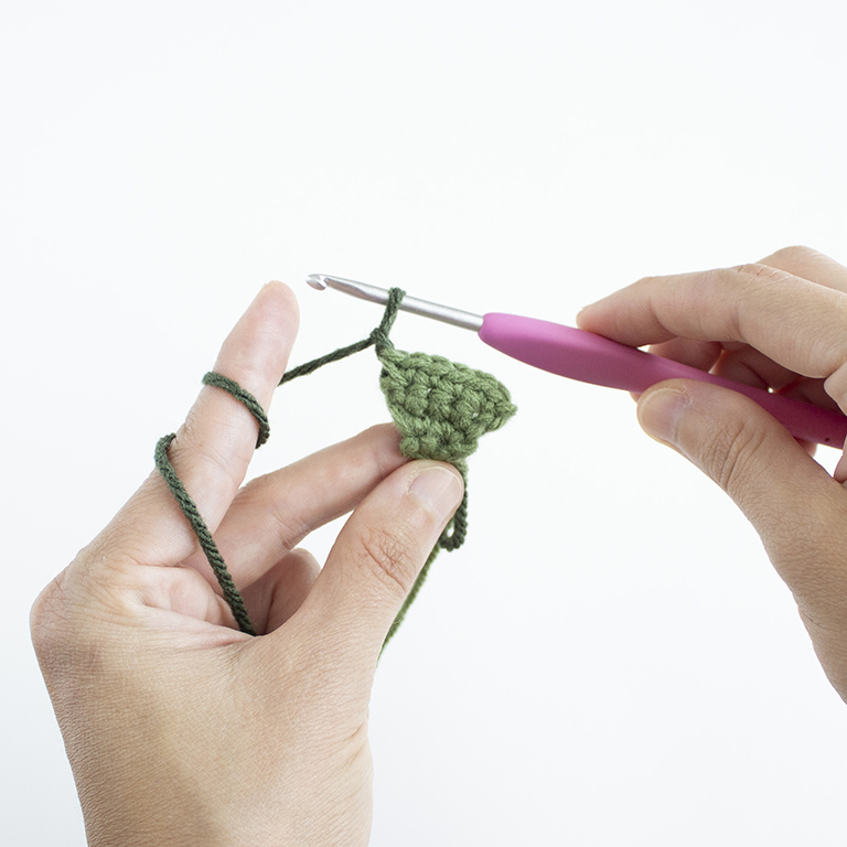 Free Crochet Snake Plant Amigurumi Pattern - LEAF VARIATIONS - LEAF BUILD - 02