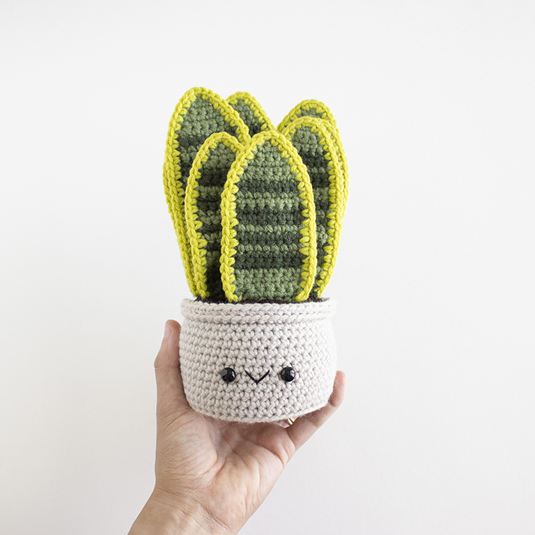 Free Crochet Snake Plant Amigurumi Pattern - ASSEMBLY COMPLETE 03