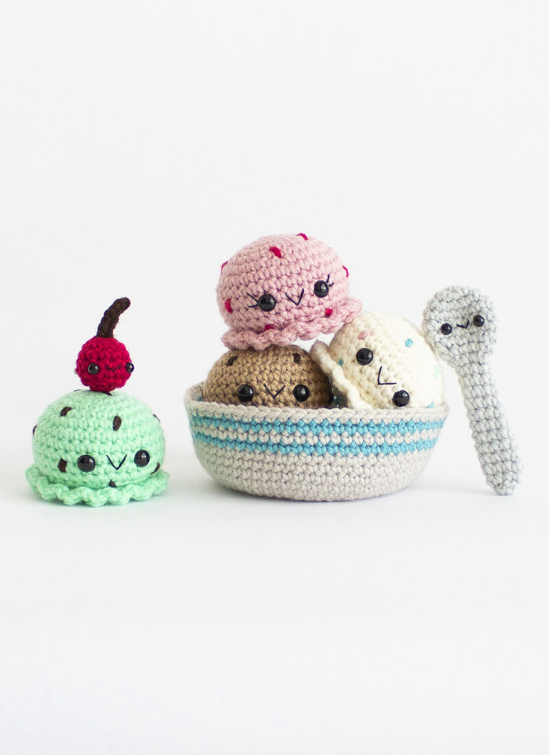 Free Crochet Ice Cream Sundae Amigurumi
