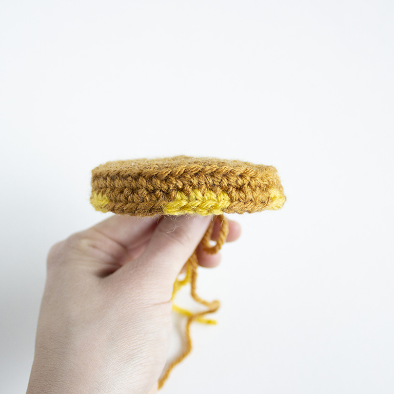 pineapple upside down cake amigurumi crochet pattern- cake - 02