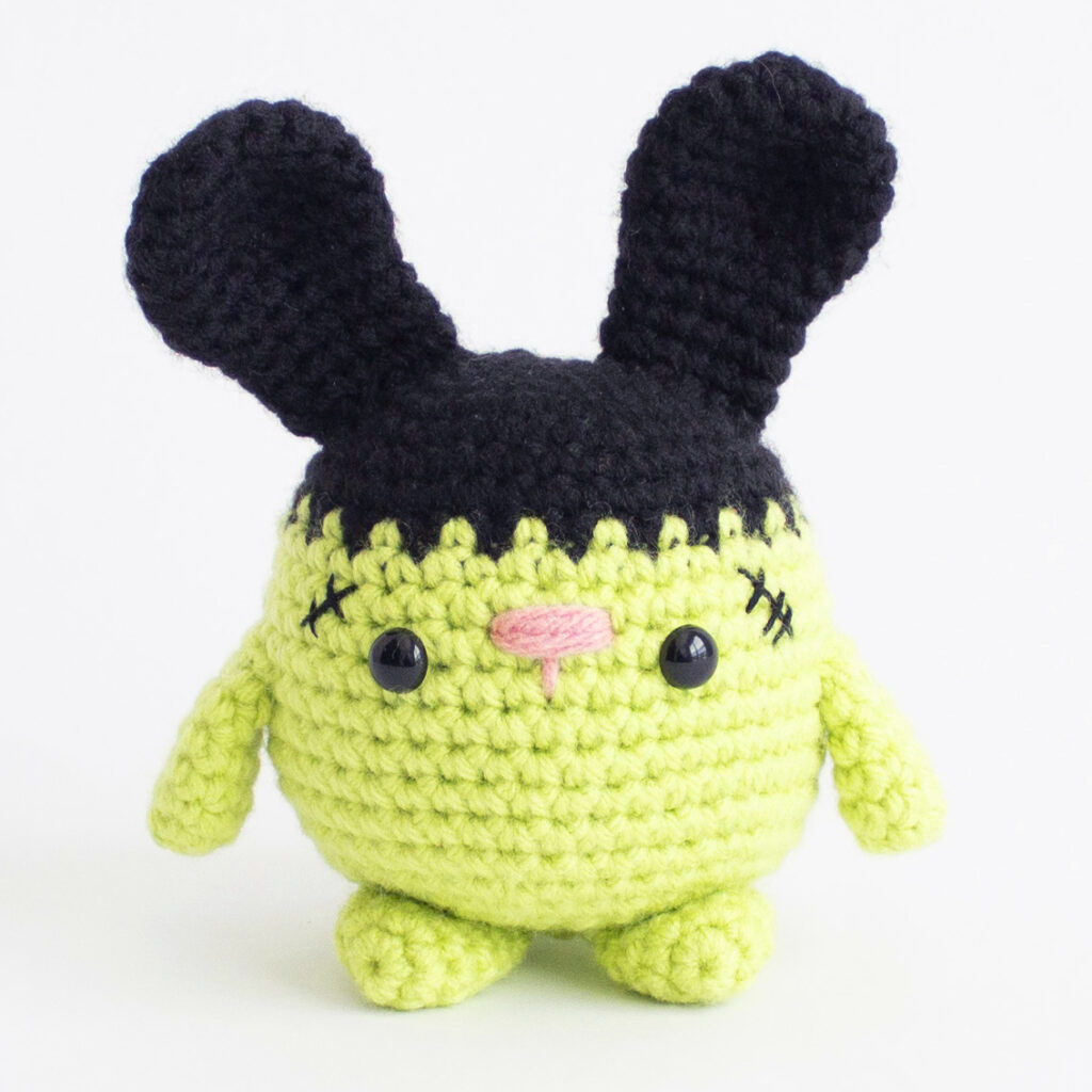 Halloween Crochet Chubby Bunny Amigurumi Frankenstein CLOSE UP STITCHES CC