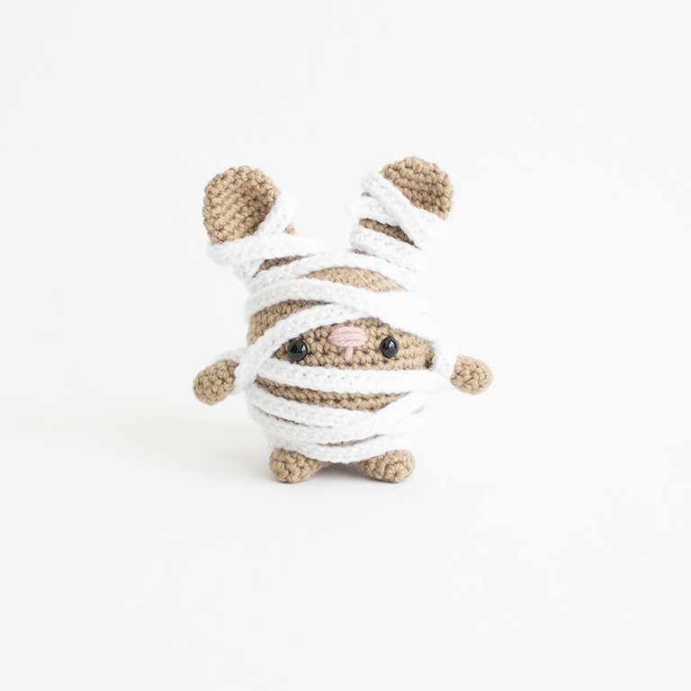 Halloween Crochet Chubby Bunny Amigurumi Mummy Pattern