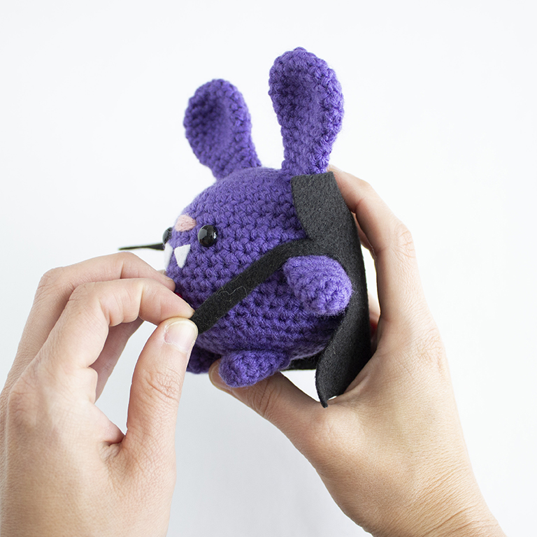 Halloween Crochet Chubby Bunny Amigurumi Vampire CAPE 03