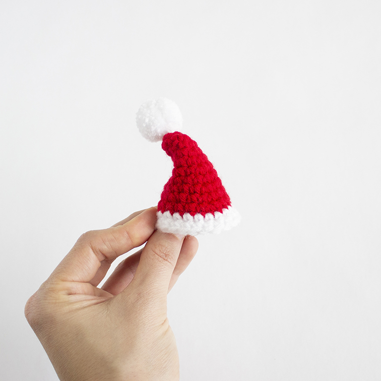 Free Crochet Christmas Santa Claus Bunny - Amigurumi Hat - 01