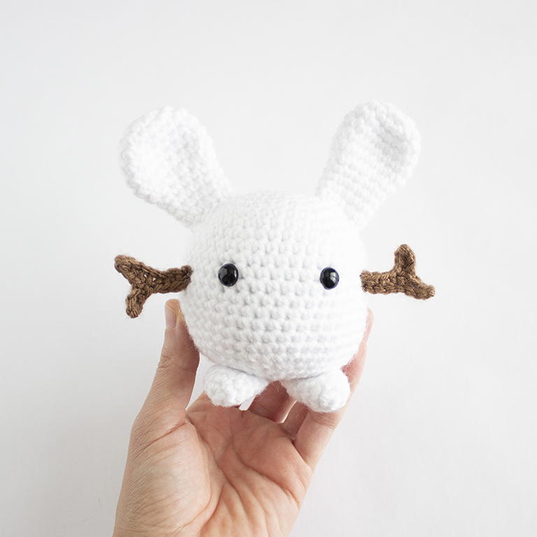 Free Crochet Christmas Snowman Bunny - Amigurumi Arm - 07