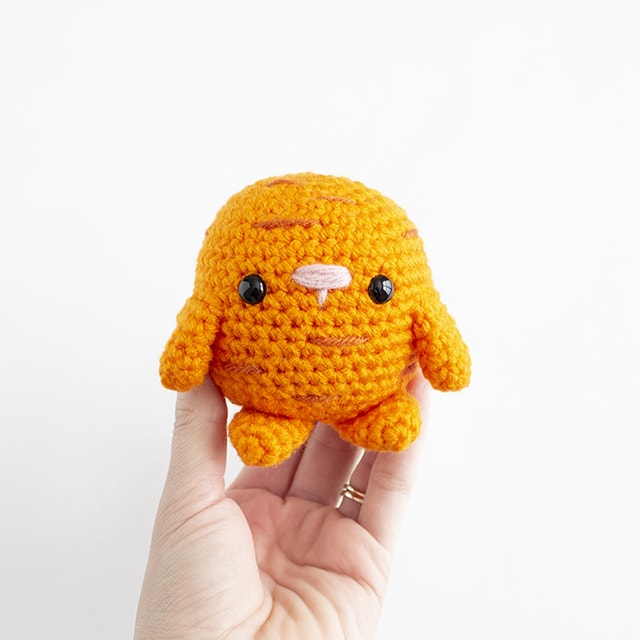 Free Crochet Easter Bunnies - Amigurumi Carrot Body