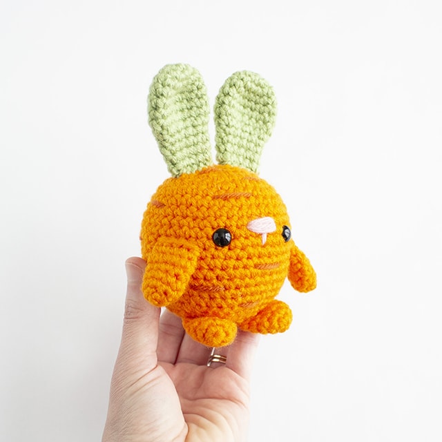 Free Crochet Easter Bunnies - Amigurumi Carrot HERO 4
