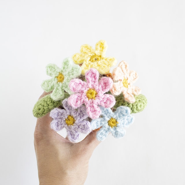 Spring Garden Bunnies Crochet Amigurumi Patterns - Flowers Hero - 32