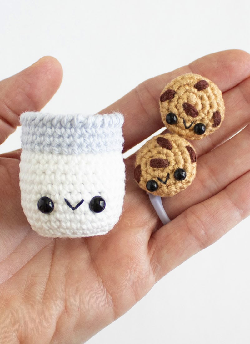 Milk And Cookies Feature Free Christmas Crochet Pattern