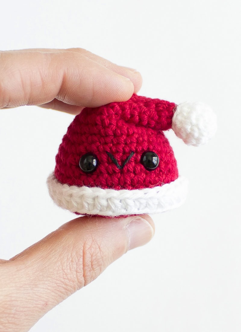 Santa Hat Feature Free Christmas Crochet Pattern