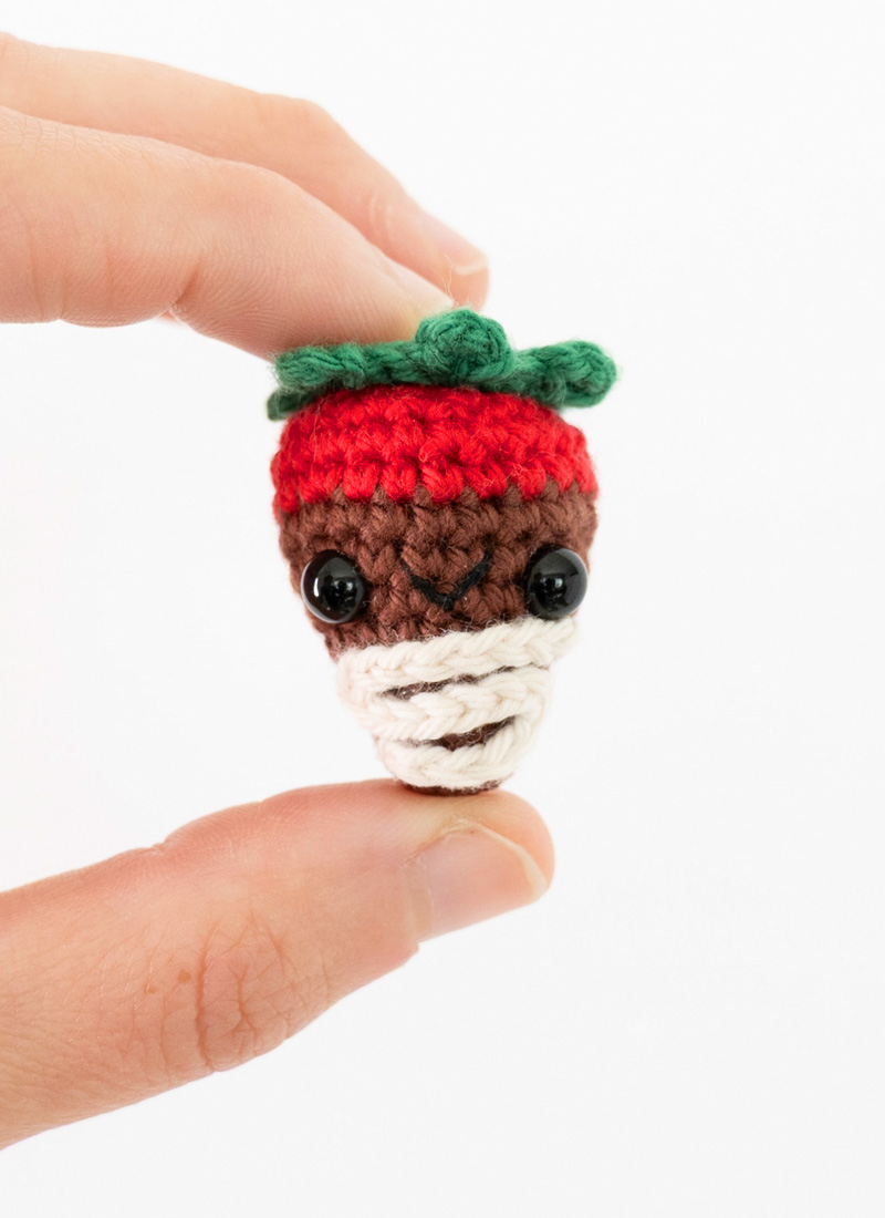 Free Chocolate Covered Strawberry Crochet Pattern