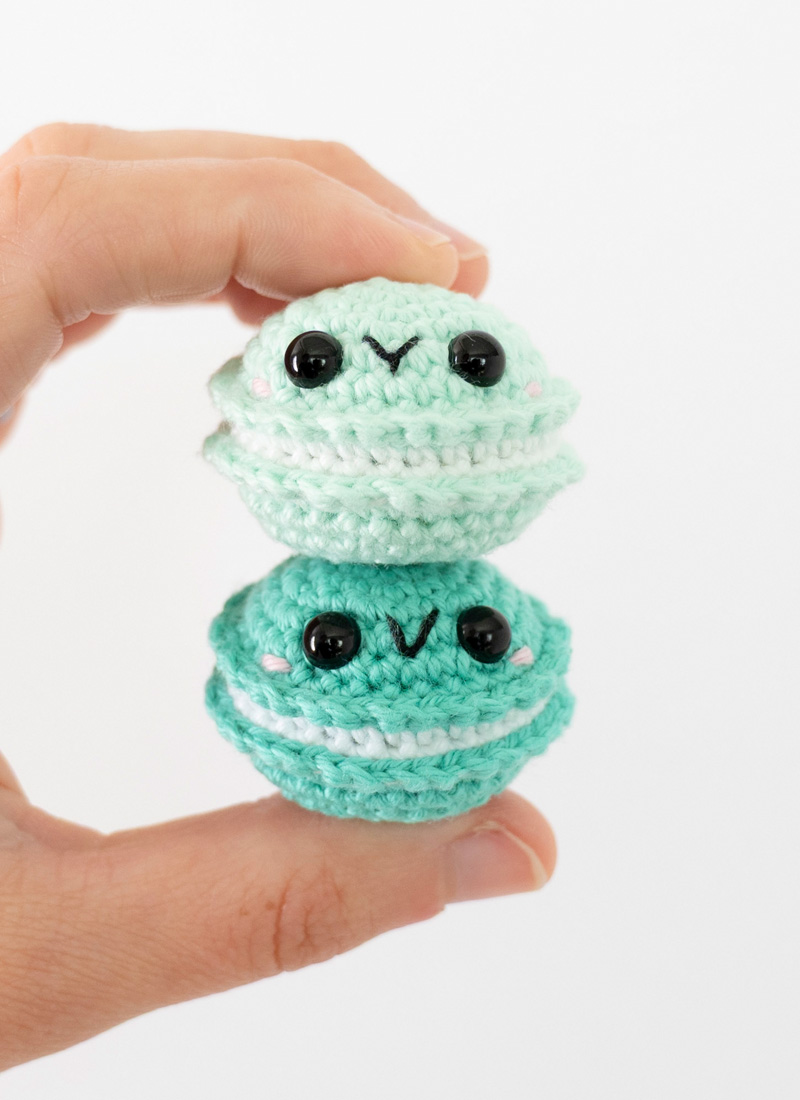 Free Macaron Crochet Pattern